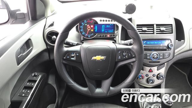 Chevrolet Aveo Hatchback 1.4 Turbo LS Standard 2016 — фото 13
