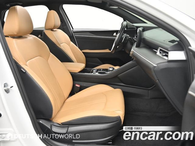 Kia K5 (III) 2.0 Prestige 2023 — фото 17