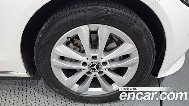 Mercedes-Benz C-Class (W205) C220 d Avantgarde 2019 — фото 21