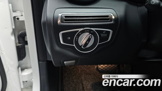 Mercedes-Benz C-Class (W205) C220 d Avantgarde 2019 — фото 32