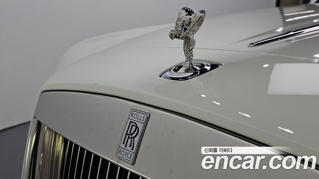 Rolls-Royce Ghost 6.6 V12 2020 — фото 35