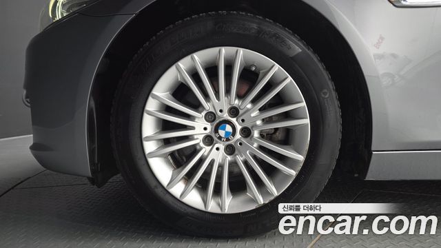 BMW 5 Series (F10) 520d 2015 — фото 5