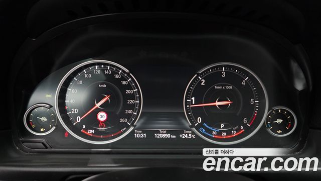 BMW 5 Series (F10) 520d 2015 — фото 8