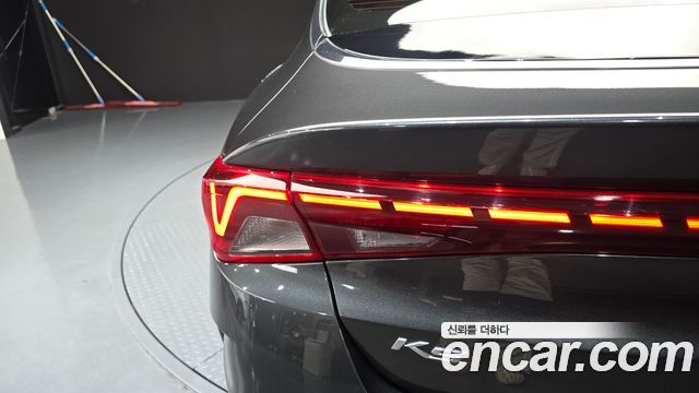 Kia K5 Hybrid (III) Signature 2022 — фото 23