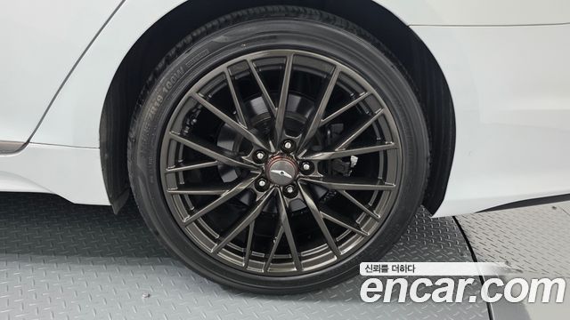 Genesis G80 3.3 GDI AWD Luxury 2019 — фото 21