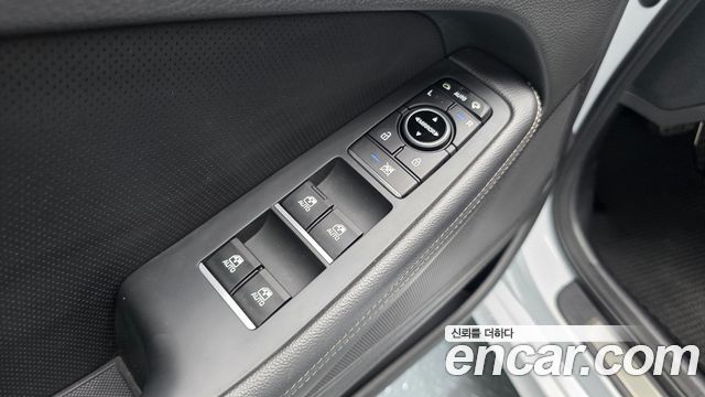 Genesis G80 3.3 GDI AWD Luxury 2019 — фото 29
