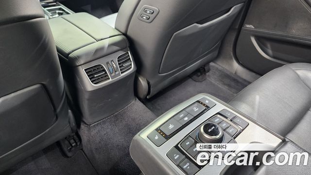 Genesis G80 3.3 GDI AWD Premium Luxury 2018 — фото 19