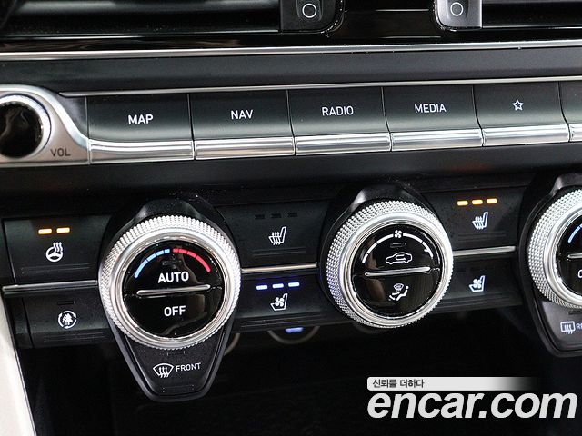 Genesis G70 Gasoline 2.0T 2WD 2022 — фото 10