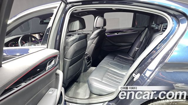 BMW 5 Series (G30) 523d xDrive M Sport 2021 — фото 12