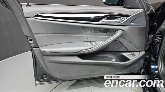 BMW 5 Series (G30) 523d xDrive M Sport 2021 — фото 24