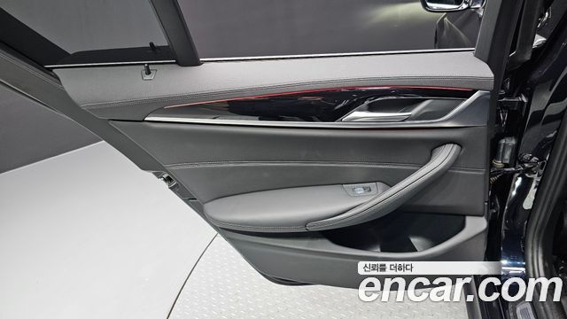 BMW 5 Series (G30) 523d xDrive M Sport 2021 — фото 25