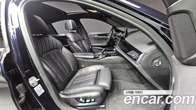 BMW 5 Series (G30) 523d xDrive M Sport 2021 — фото 26
