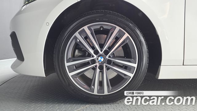 BMW 2 Series Gran Coupe (F44) 220i Advantage 2021 — фото 5