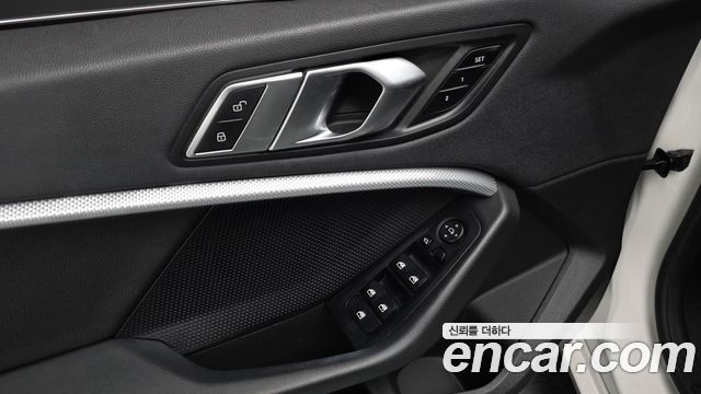 BMW 2 Series Gran Coupe (F44) 220i Advantage 2021 — фото 23