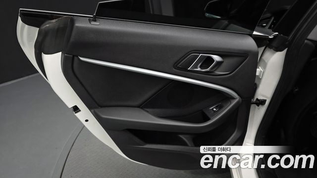 BMW 2 Series Gran Coupe (F44) 220i Advantage 2021 — фото 31