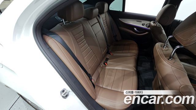 Mercedes-Benz E-Class (W213) E350 4MATIC Avantgarde 2021 — фото 11