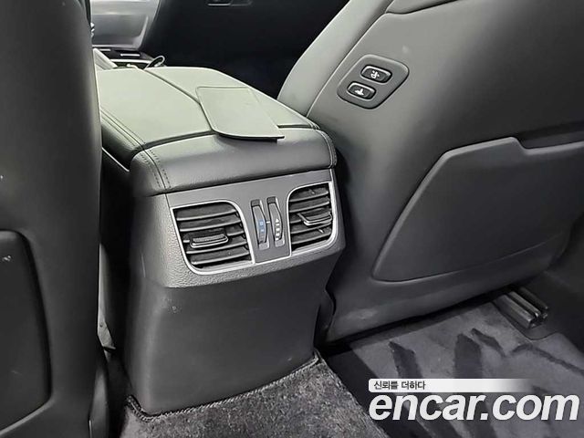 Genesis G80 3.3 GDI AWD Premium Luxury 2017 — фото 17