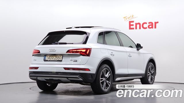 Audi Q5 (FY) 45 TFSI Quattro 2022 — фото 2