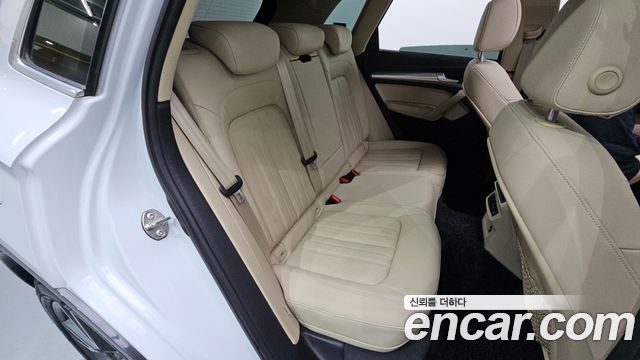 Audi Q5 (FY) 45 TFSI Quattro 2022 — фото 11