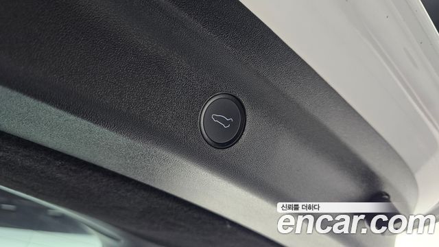 Tesla Model Y RWD 2023 — фото 16