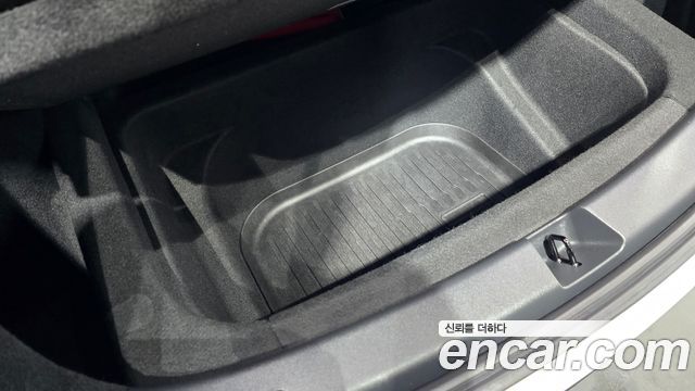 Tesla Model Y RWD 2023 — фото 18