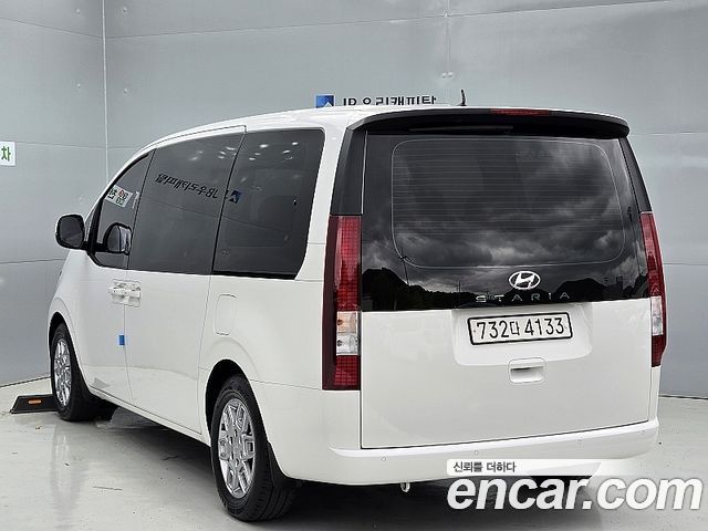 Hyundai Staria Tourer 11-Seater Modern 2022 — фото 5