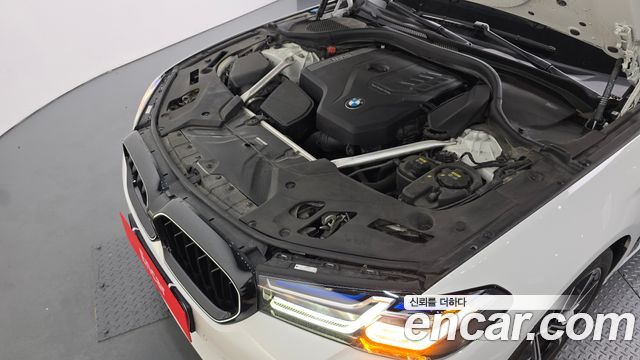 BMW 5 Series (G30) 530i xDrive M Sport Package 2023 — фото 6