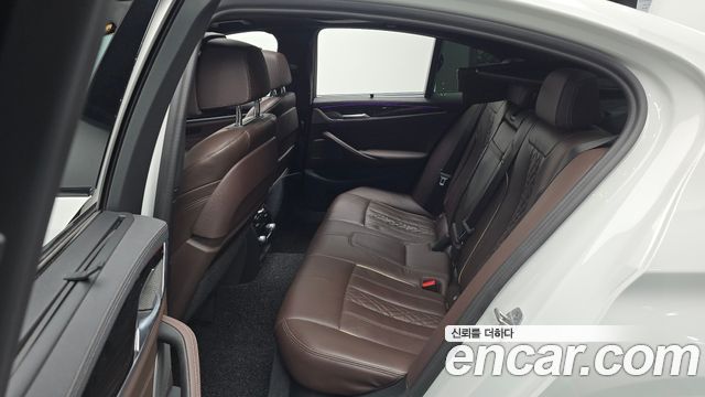 BMW 5 Series (G30) 530i xDrive M Sport Package 2023 — фото 12