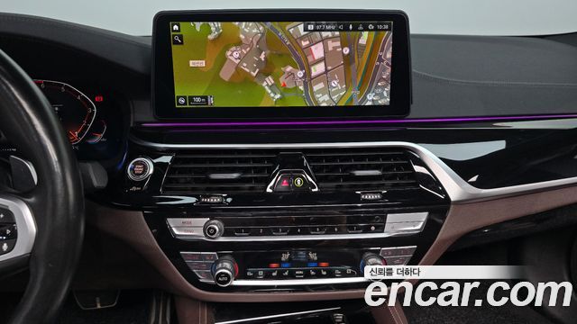 BMW 5 Series (G30) 530i xDrive M Sport Package 2023 — фото 16