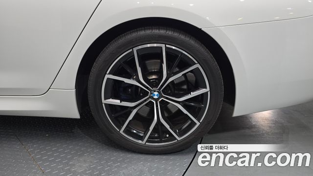 BMW 5 Series (G30) 530i xDrive M Sport Package 2023 — фото 21