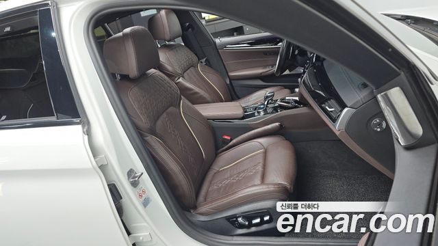 BMW 5 Series (G30) 530i xDrive M Sport Package 2023 — фото 26