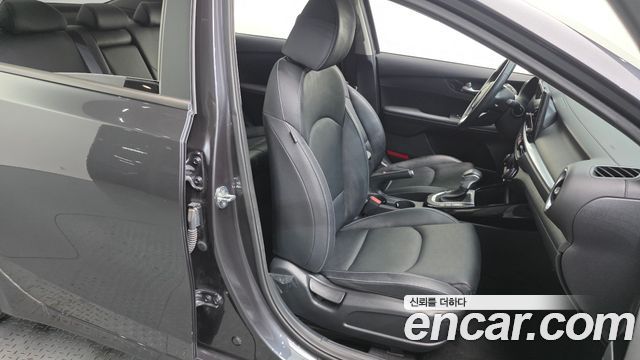 Kia K3 (II) 1.6 Prestige 2023 — фото 11