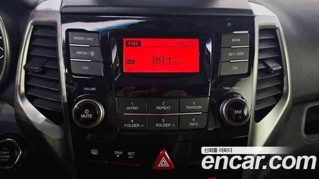 KG Mobility (SsangYong) Tivoli VX 2WD 2016 — фото 16
