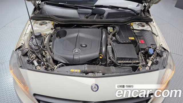 Mercedes-Benz A-Class (W176) A200 CDI 2014 — фото 6