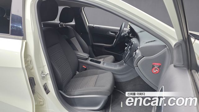 Mercedes-Benz A-Class (W176) A200 CDI 2014 — фото 15