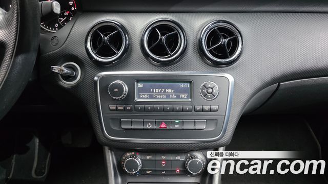 Mercedes-Benz A-Class (W176) A200 CDI 2014 — фото 18