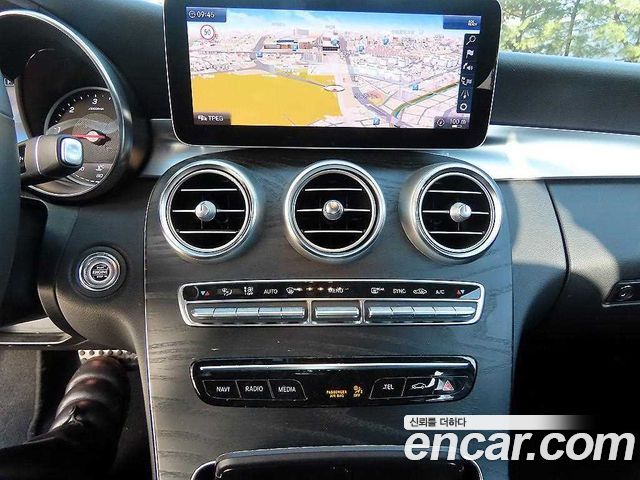 Mercedes-Benz C-Class (W205) C220 d 4MATIC AMG Line 2019 — фото 20