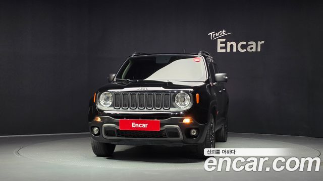 Jeep Renegade 2.0 Diesel Tailhawk AWD 2018 — фото 3