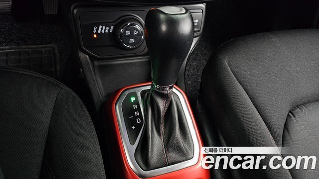 Jeep Renegade 2.0 Diesel Tailhawk AWD 2018 — фото 9