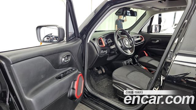 Jeep Renegade 2.0 Diesel Tailhawk AWD 2018 — фото 10