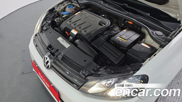 Volkswagen Golf (VI) 2.0 TDI Cabriolet 2013 — фото 6