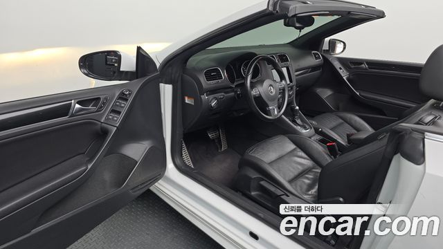 Volkswagen Golf (VI) 2.0 TDI Cabriolet 2013 — фото 10
