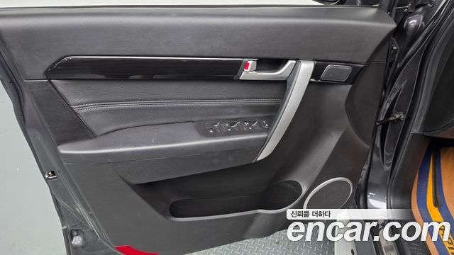 Chevrolet Captiva 4WD LTZ 2015 — фото 24