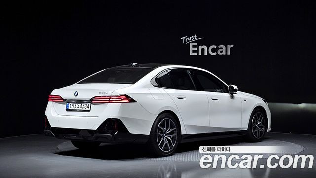 BMW 5 Series (G60) 523d M Sport 2025 — фото 2