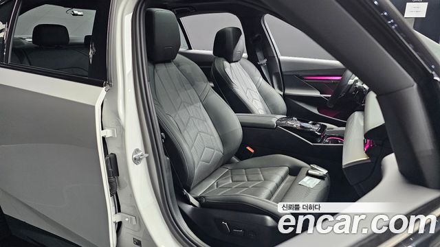 BMW 5 Series (G60) 523d M Sport 2025 — фото 12