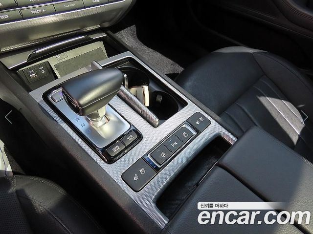 Genesis G80 3.3 GDI Luxury 2018 — фото 10