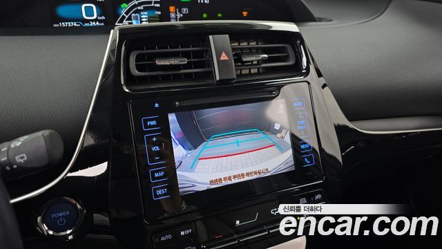 Toyota Prius (IV) 1.8 E 2018 — фото 19