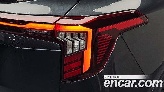 Kia Seltos Gasoline 2.0 2WD Signature 2023 — фото 23