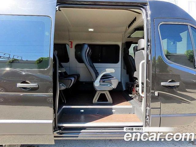 Renault Korea Master 2.3 13-Seater 2020 — фото 6