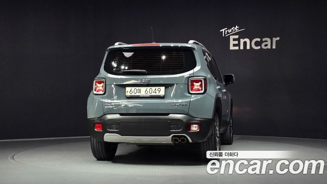 Jeep Renegade 2.0 Diesel Limited AWD 2015 — фото 4